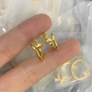 Cartier Earring NO:Y191334 Material:copper+18k gold