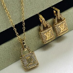 Louis vuitton Set NO:AA1086 Material:Stainless  Jewelry (304)