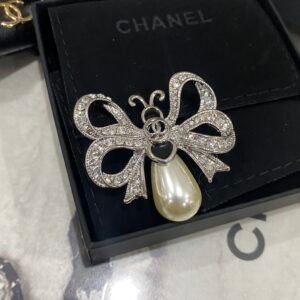 Chanel Brooch NO:C484 -XZ Material:copper