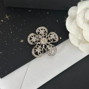 Chanel Brooch NO:C235-XZ Material:copper