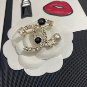 Chanel Brooch NO:C427-XZ Material:copper