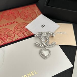 Chanel Brooch NO:C386-XZ Material:copper