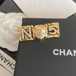 Chanel Brooch NO:C308-XZ Material:copper
