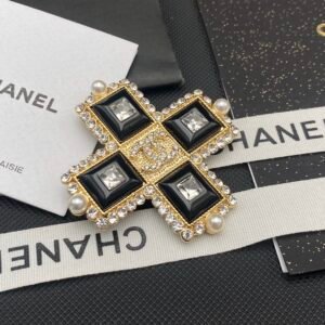 Chanel Brooch NO:C168-XZ Material:copper