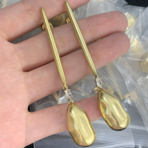 Alexander mcqueen Earring NO:Y163102 Material:copper+18k gold