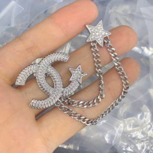 Chanel Brooch NO:Y197369 Material:copper+18k gold