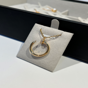 Cartier Necklace NO:KN123478 Material:V Gold