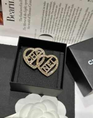 Chanel Brooch NO:C348-XZ Material:copper