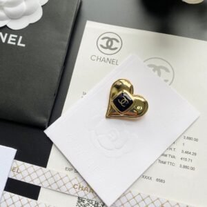 Chanel Brooch NO:C210-XZ Material:copper