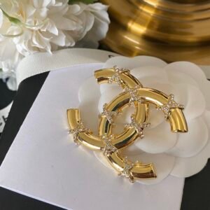 Chanel Brooch NO:C204-XZ Material:copper