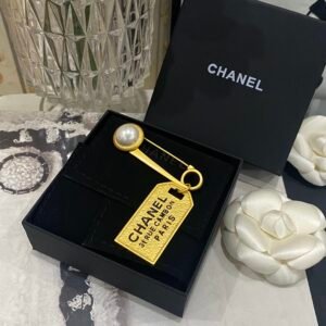 Chanel Brooch NO:C285-XZ Material:copper